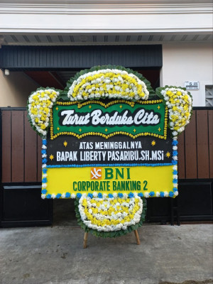 Papan Bunga Duka di Batulawang